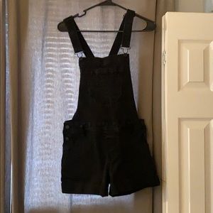 Overall shorts